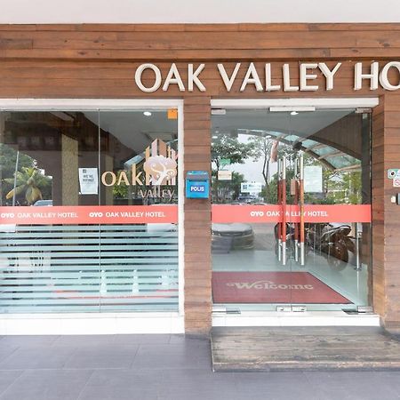 Oyo 430 Oak Valley Boutique Hotel Джохор-Бару Екстер'єр фото
