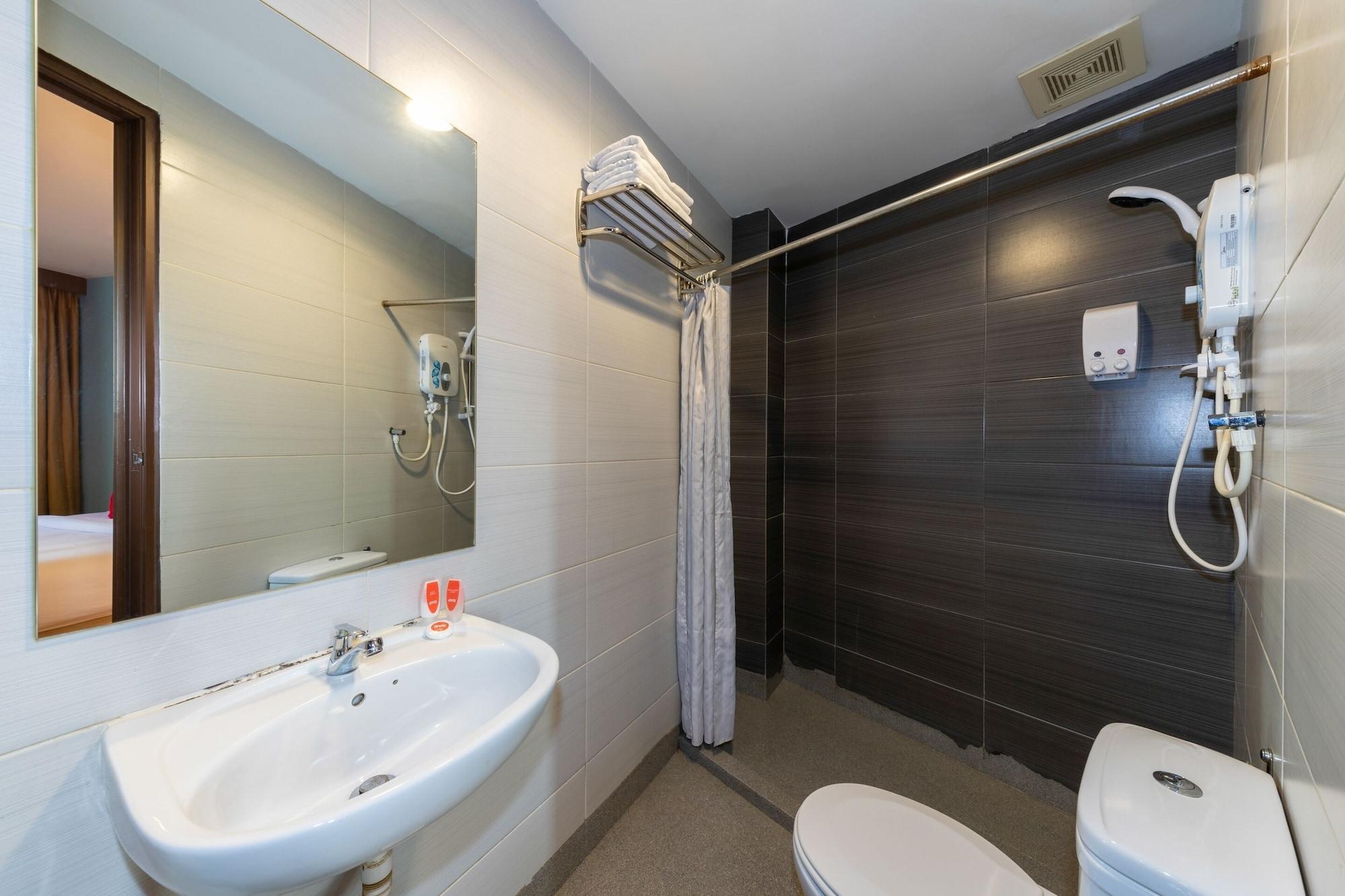 Oyo 430 Oak Valley Boutique Hotel Джохор-Бару Екстер'єр фото