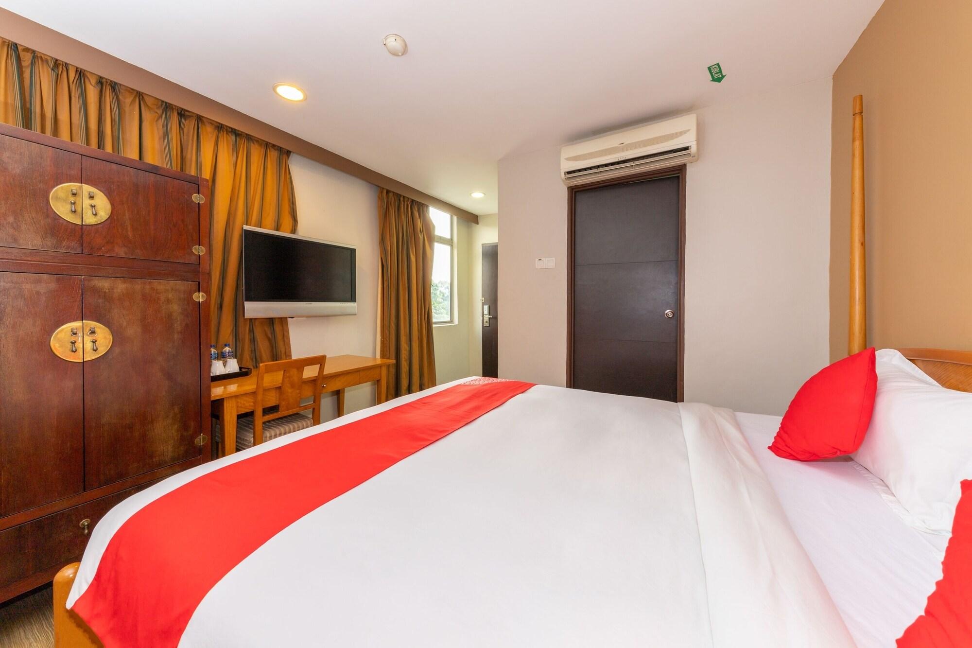 Oyo 430 Oak Valley Boutique Hotel Джохор-Бару Екстер'єр фото