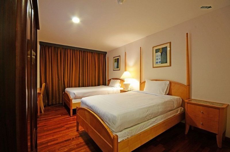 Oyo 430 Oak Valley Boutique Hotel Джохор-Бару Екстер'єр фото