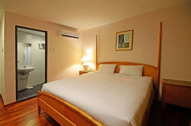 Oyo 430 Oak Valley Boutique Hotel Джохор-Бару Екстер'єр фото